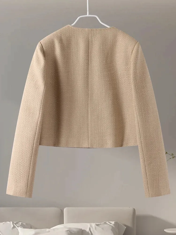 Chic tweed bouclé crop jacket